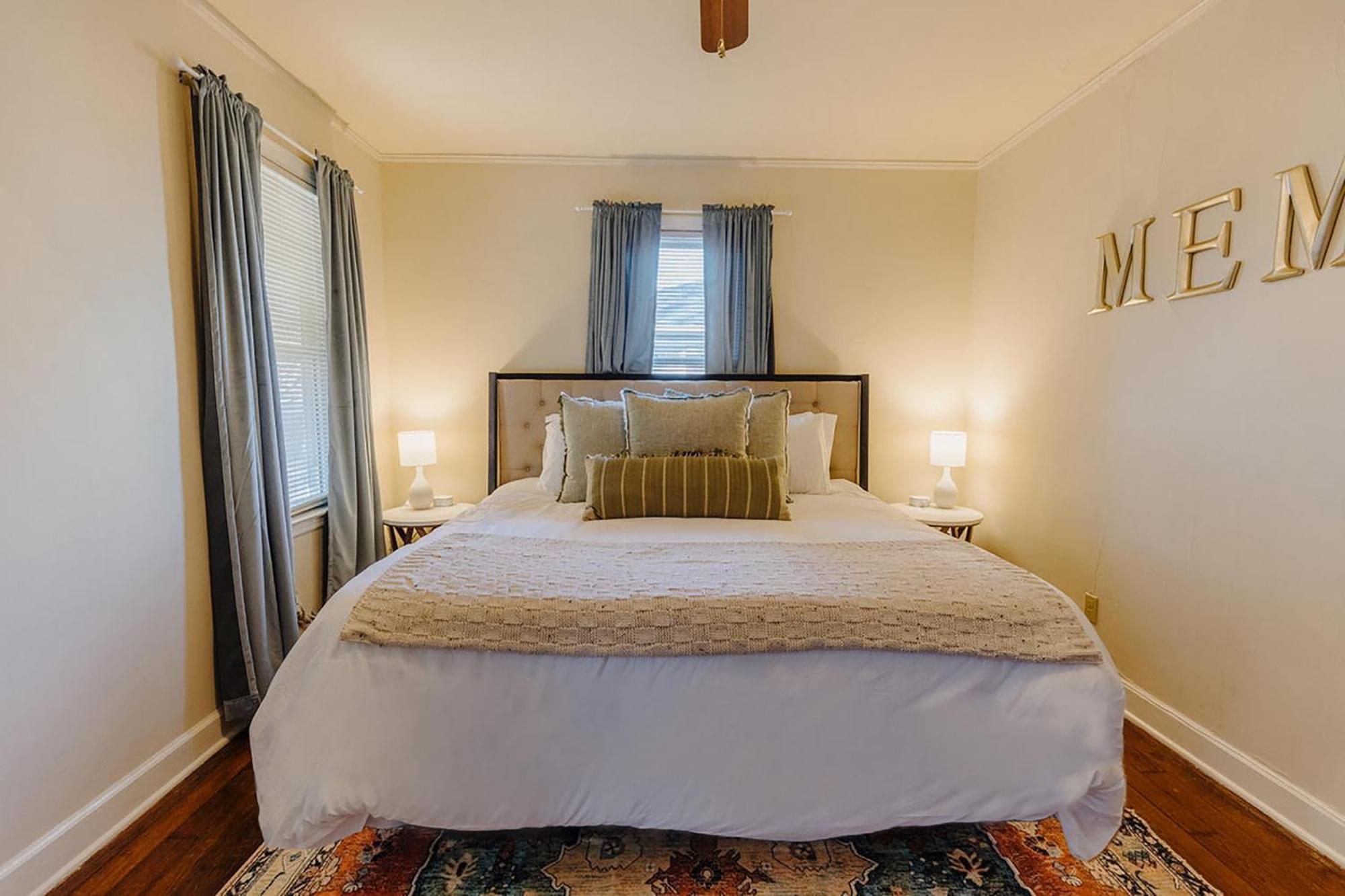Historic Revival King Bed Liberty Bowl 893 Memphis